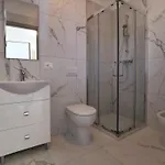 A Stones Throw From The Centre Apartment