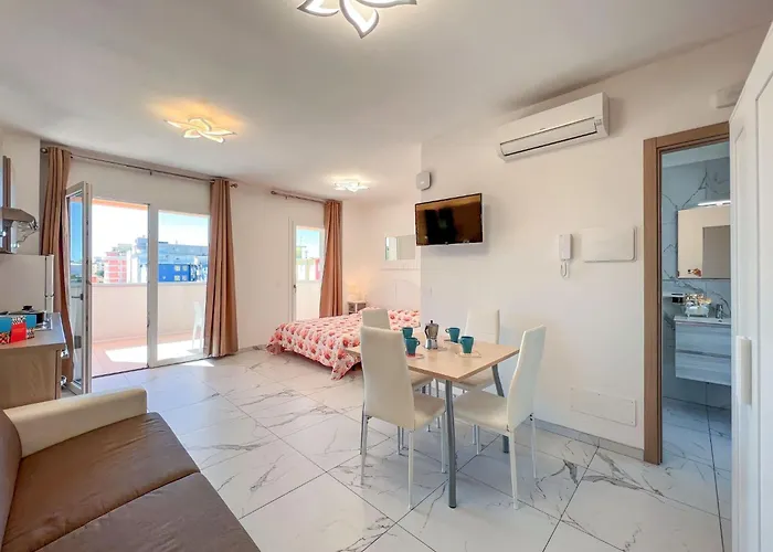 A Stones Throw From The Centre Appartamento Bibione
